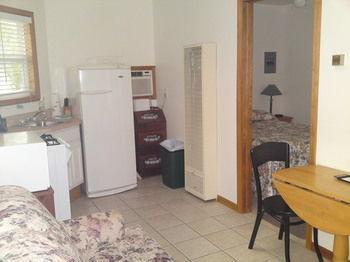 מלון Au Sable Lucky Horseshoe Cabins מראה חיצוני תמונה