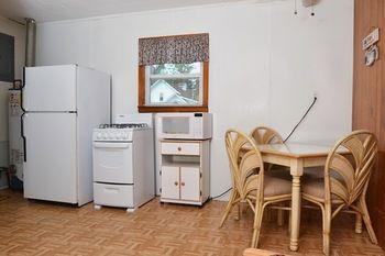מלון Au Sable Lucky Horseshoe Cabins מראה חיצוני תמונה