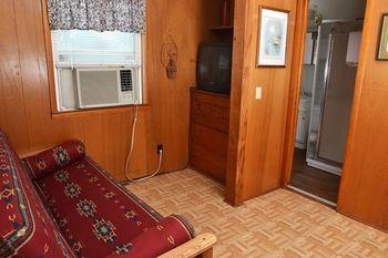 מלון Au Sable Lucky Horseshoe Cabins מראה חיצוני תמונה
